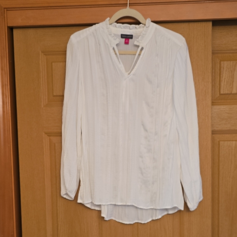 Vince Camuto White Blouse With Beautiful Details